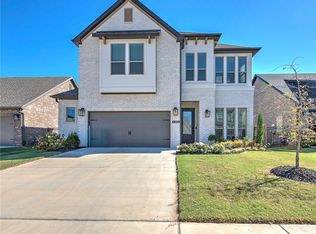 3001 S 14th Pl, Rogers, AR 72758