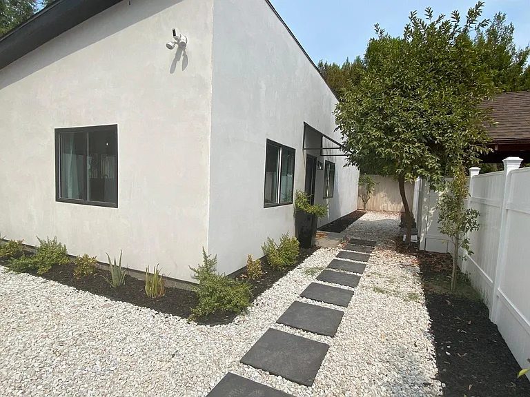 5702 Donna Ave — Photo 6