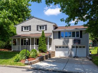 5488 Wolfe Dr, Pittsburgh, PA