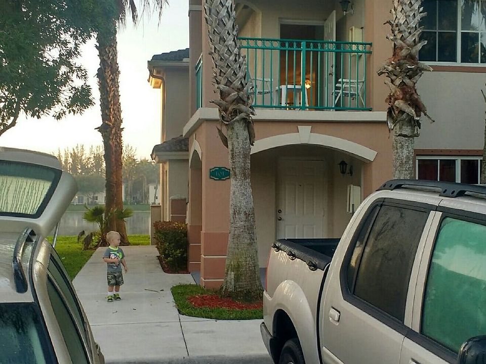1st image of 1250 SE 29th St Unit 201