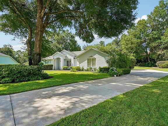 3rd image of 9579 SW 195 CIRCLE