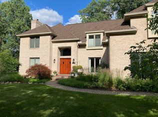 1529 Stonehaven Rd, Ann Arbor, MI 48104