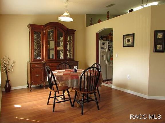4th image of 1051 W Geneva Pl