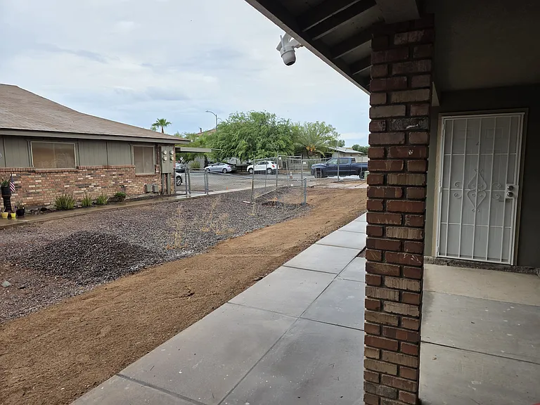 2943 E Beck Ln #4 — Photo 5