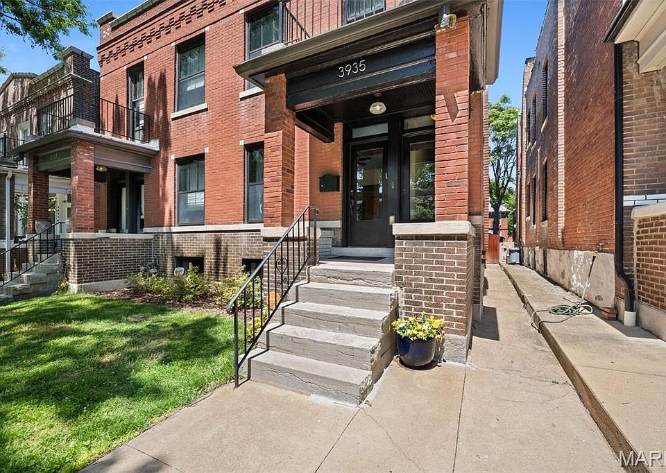 3935 Wyoming St, Saint Louis, MO 63116 | Zillow