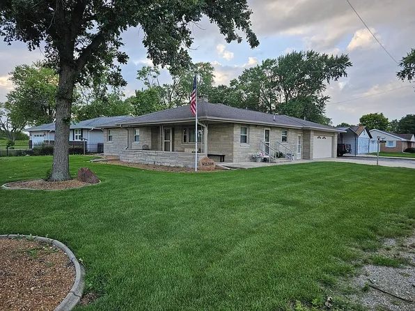 800 W Central Ave, Thomasboro, IL 61878