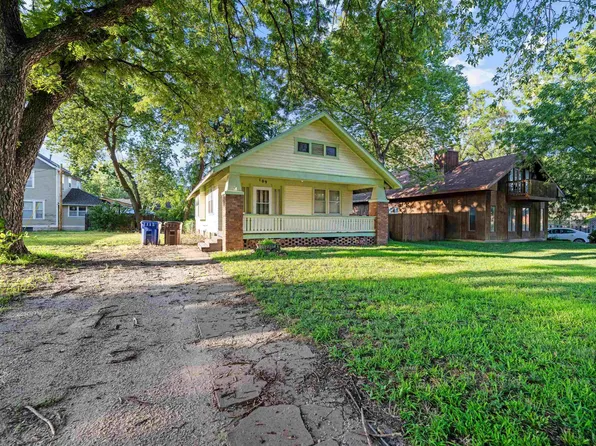 109 E Swensson Ave, Lindsborg, KS 67456