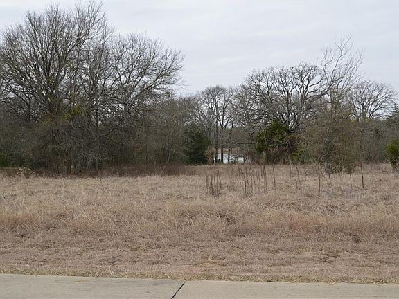 5th image of 1165 Crystal Lake Dr