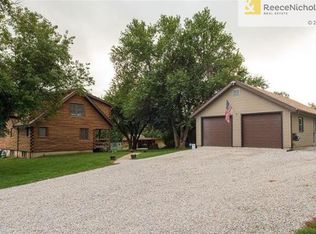 8201 E 227th St, Peculiar, MO 64078