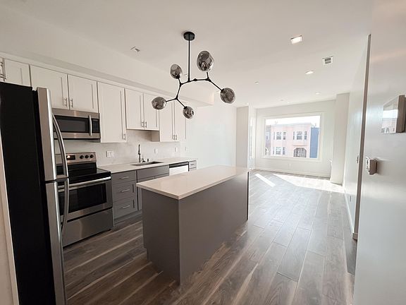 2nd image of 1236 19th Ave #B