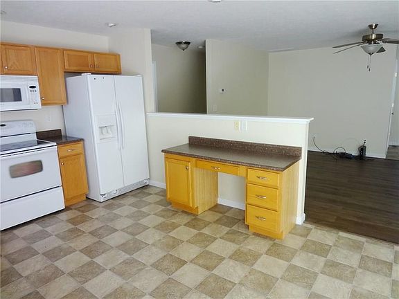 4th image of 1706 N Oakmont Ave