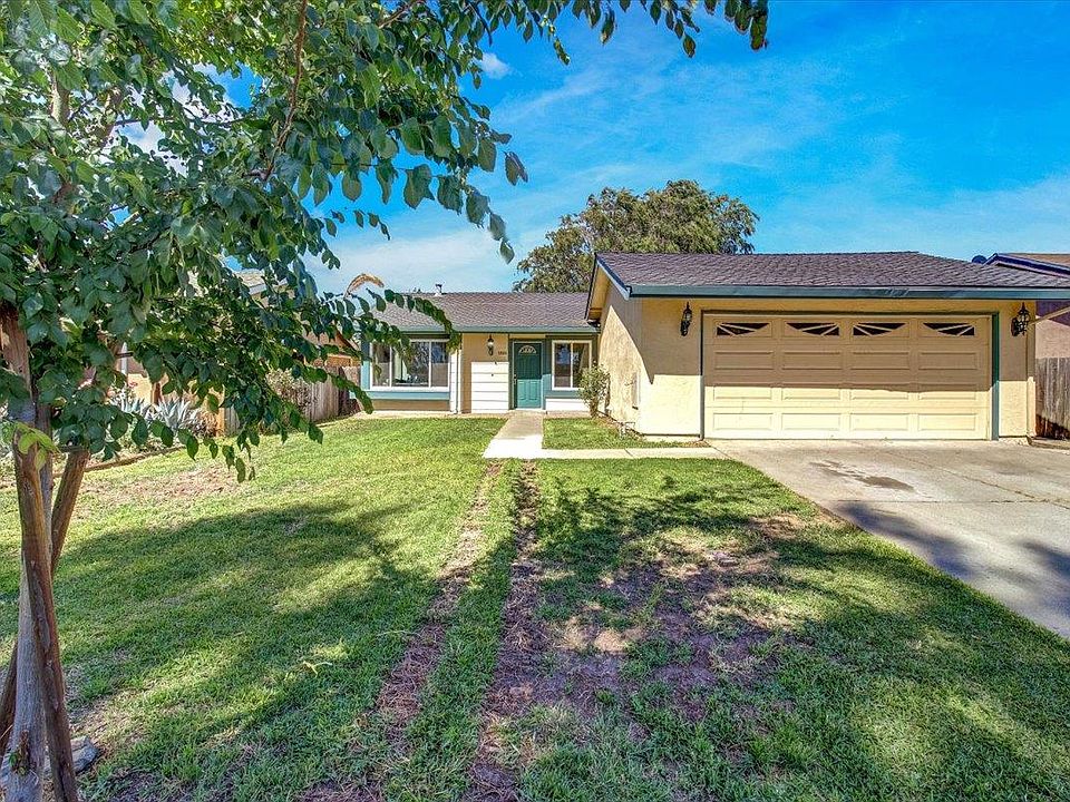 1st image of 2880 Plumas Dr