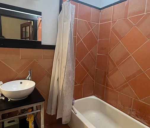 4th image of 1722 Bridgeport Dr #2