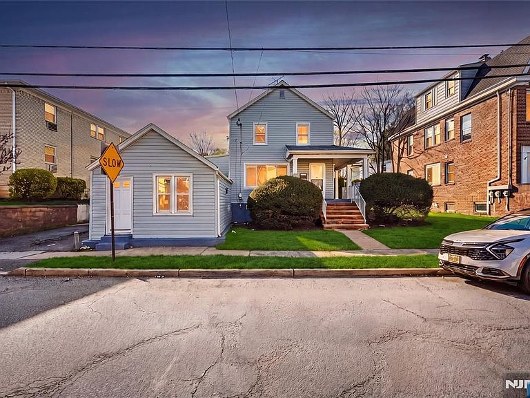 Listing photo 3