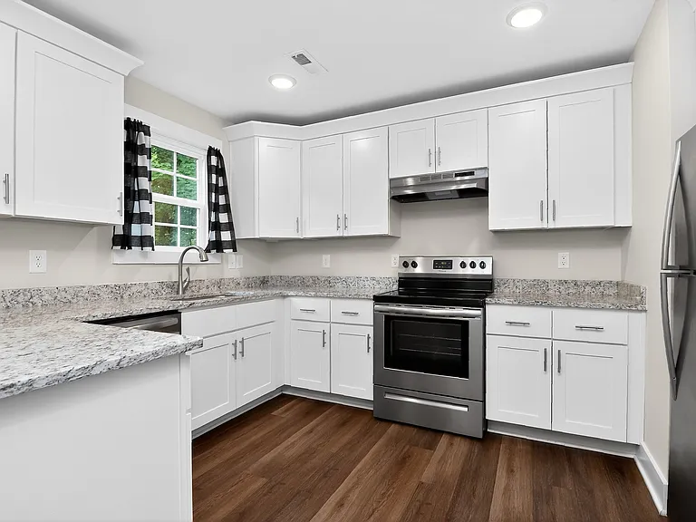 1007 Wilmouth St — Photo 13
