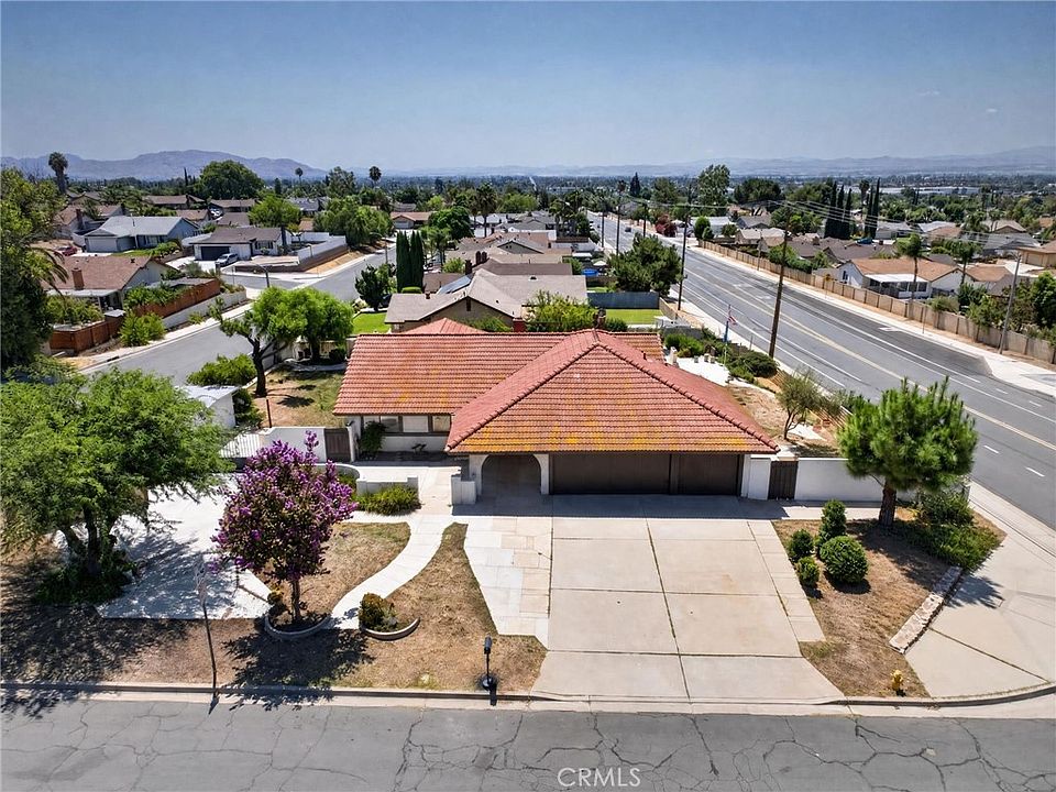 1st image of 24515 Skyrock Dr