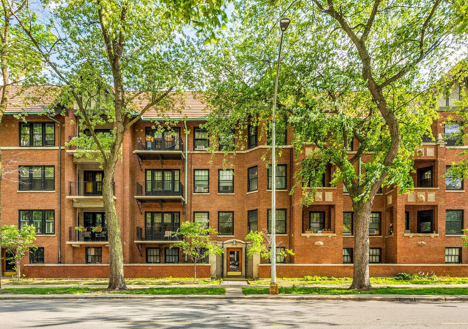 1629 E Hyde Park Blvd APT 1, Chicago, IL 60615 MLS 11838797 Zillow