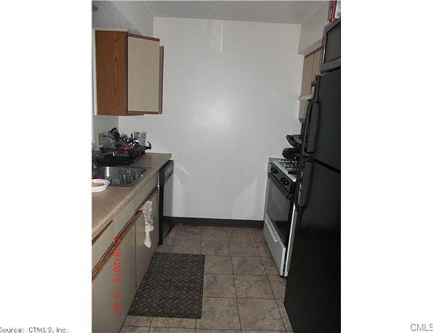 2nd image of 126 Derby Ave APT B