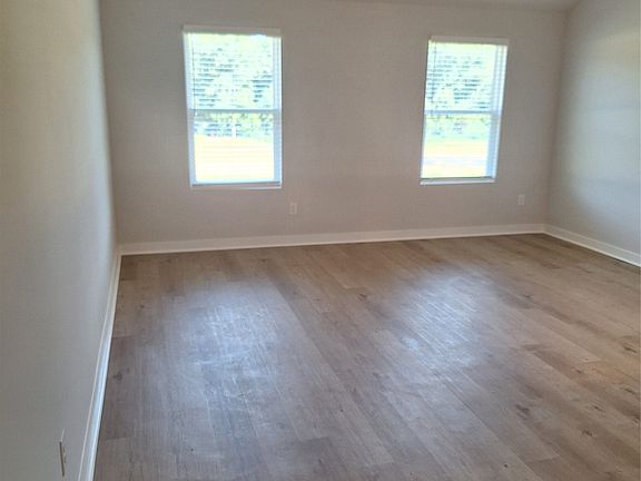 4th image of 42 Spanish Ct