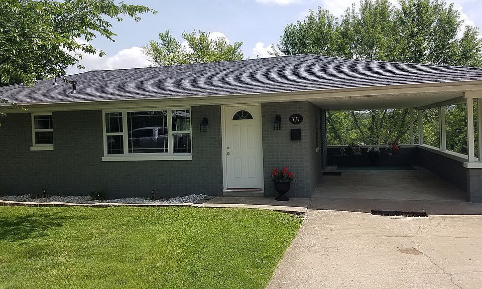 1st image of 711 Nelson Dr