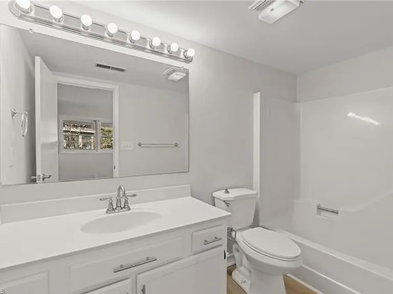 2630 Merry Oaks Trl — Photo 15