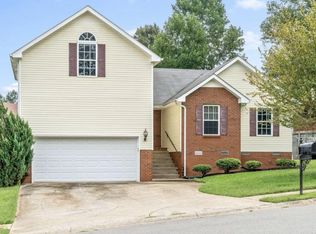 942 Cobbler Dr, Clarksville, TN 37040