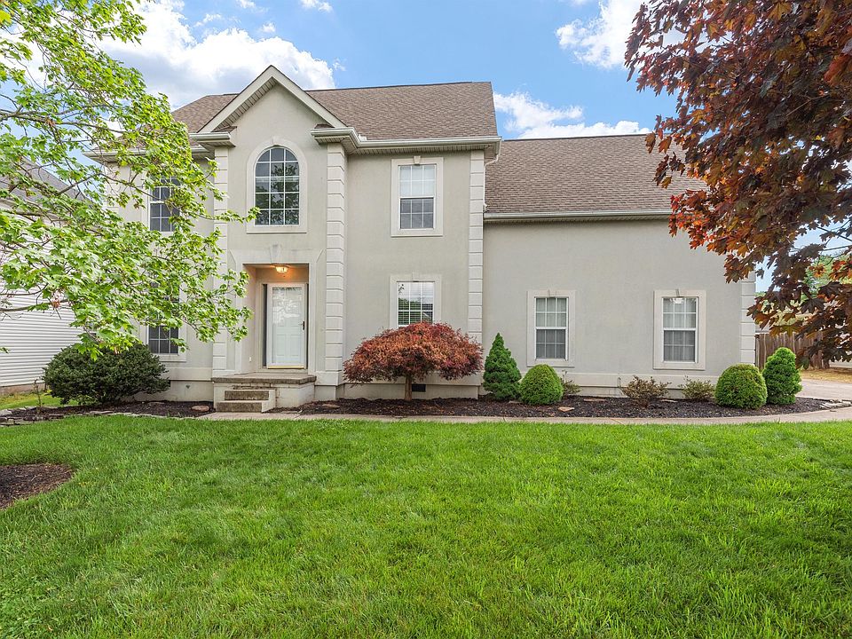 1st image of 825 Paxton Dr