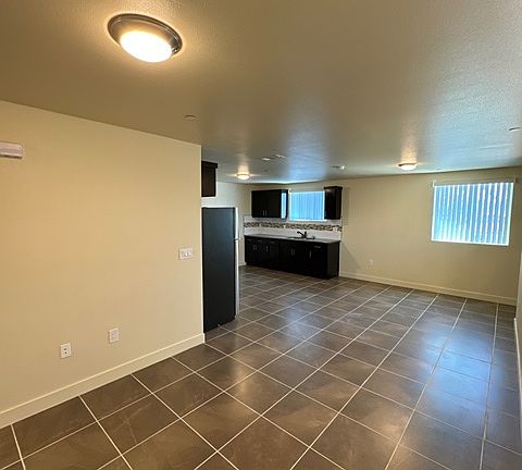 2nd image of 5706 S Saint Andrews Pl #5708-1/2