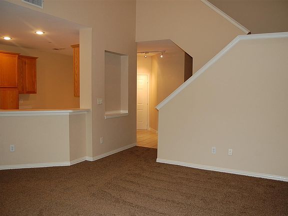 4th image of 7108 Wolfemont Ln