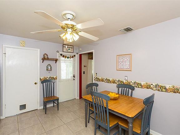 5th image of 2473 Avenue A SW