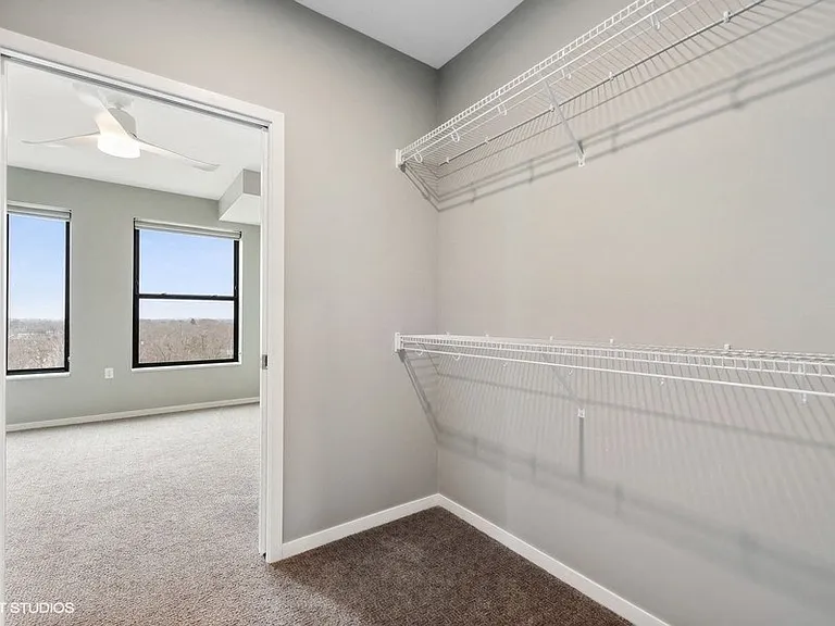 Lago Apartments — Photo 181