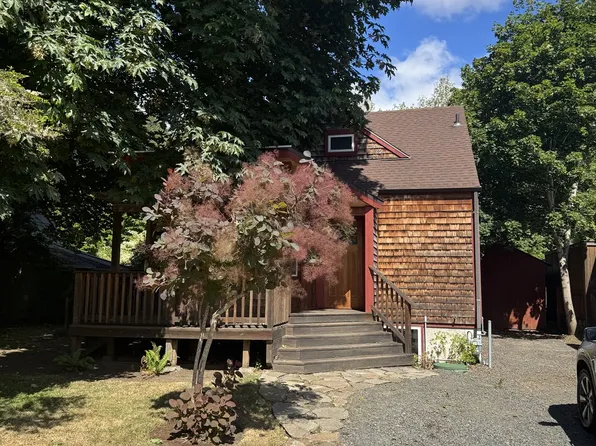 2359 Columbia St, Eugene, OR 97403