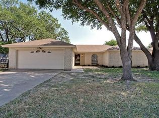 7025 Woodacre Rd, Fort Worth, TX 76133