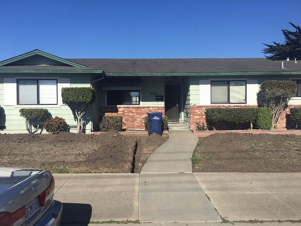 1st image of 10701 Seymour St