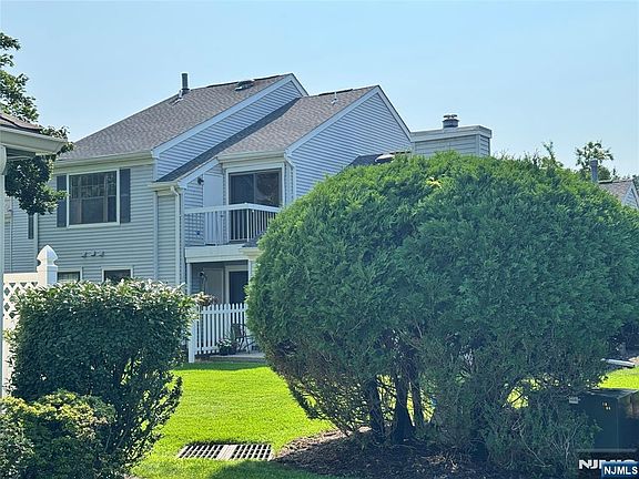 2nd image of 29 Krinsky Court