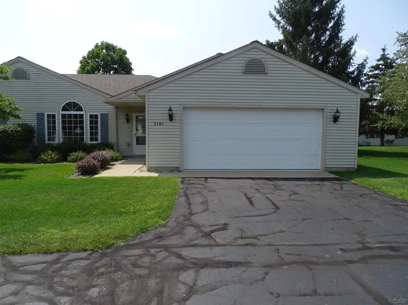 2101 Stillwater Dr, Tecumseh, MI 49286
