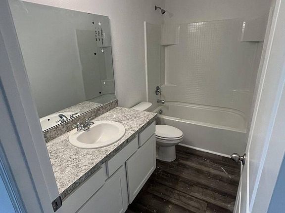 4th image of 38427 Honesuckle Dr