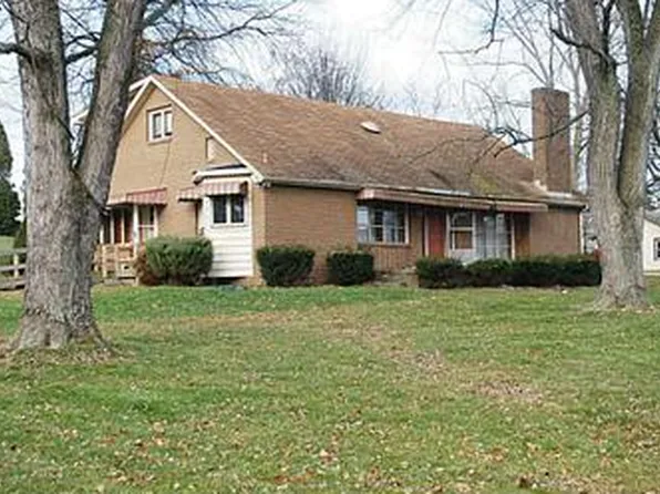 109 Walker St, Ellwood City, PA 16117