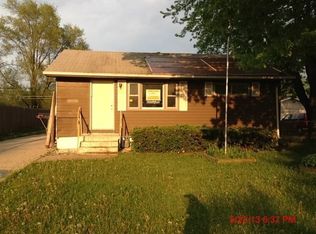 1933 N McAree Rd, Waukegan, IL 60087