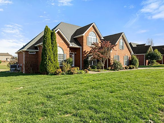 2nd image of 718 Indian Park Dr