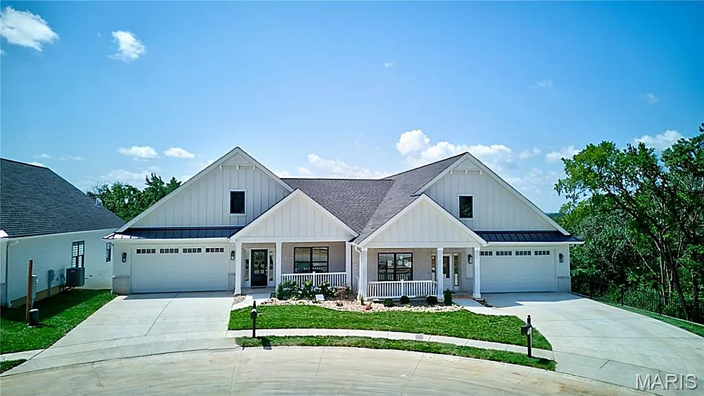 2 bed, 2.0 bath, 1706 sqft, $4,270 — Photo 1