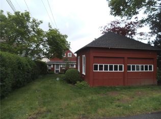 6 Maltby St, Branford, CT 06405