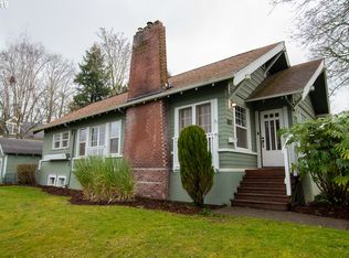 389 W Hayes St, Woodburn, OR 97071