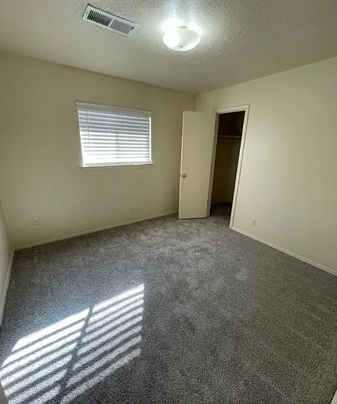 12112 Phoenix Ave NE — Photo 6