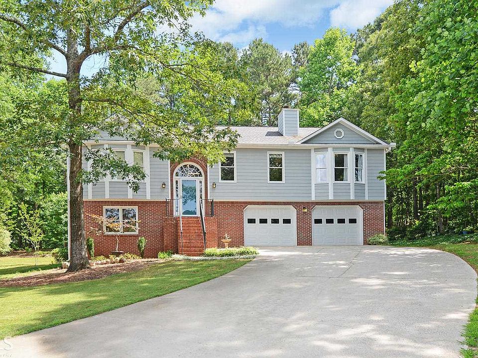 1st image of 3125 Heritage Woods Ct