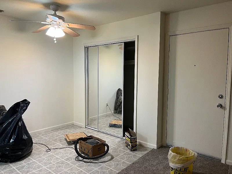 2 bedroom Condo for rent - Fraser - 15 Mile/Utica road area — Photo 2