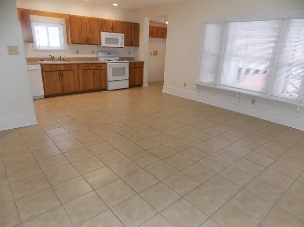 316 S Washington St #A, Evans City, PA 16033