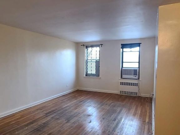 5th image of 6530 108th St APT 5D