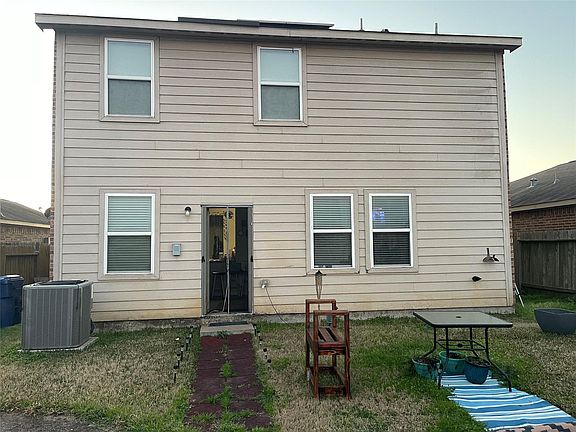 5th image of 2706 Regatta Ln