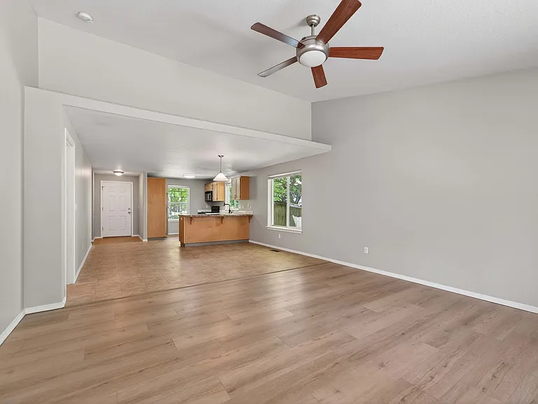 811 NW 16th Ave — Photo 13